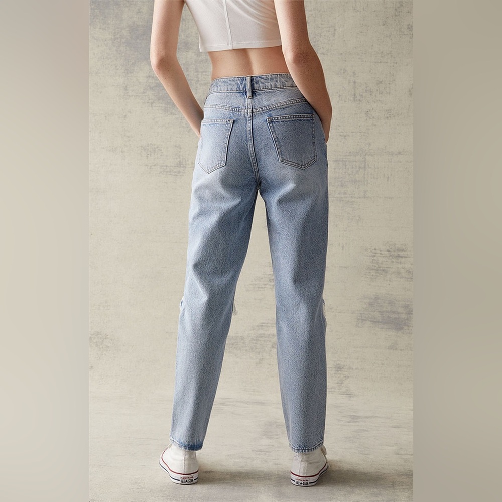 Pacsun Eco Light Blue Distressed Mom Jeans Size 23 - Picture 3 of 5